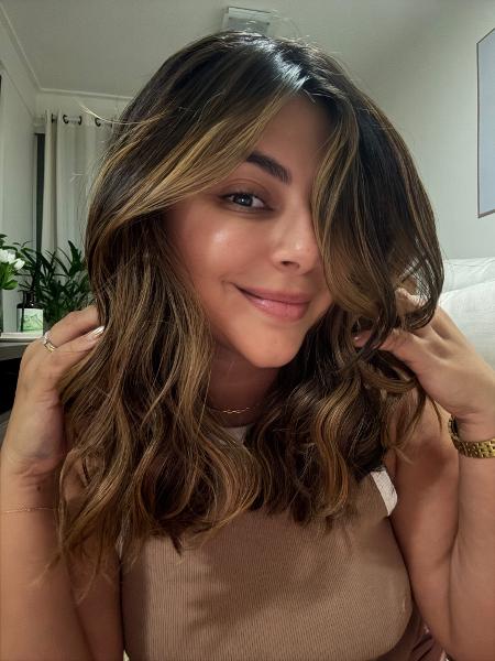 A repórter Jéssica Nascimento após usar o babyliss Vertix: cabelo com ondas de aspecto natural A repórter Jéssica Nascimento após usar o babyliss Vertix: cabelo com ondas de aspecto natural