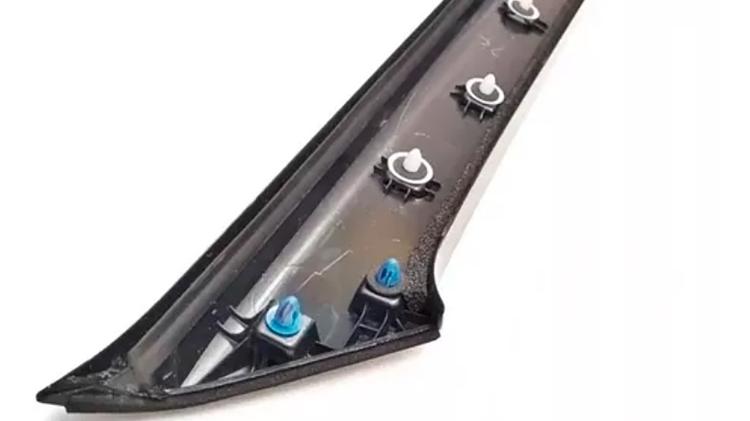 Moldura da coluna do Hyundai Creta é um item que os ladrões gostam de levar do SUV compacto Moldura da coluna do Hyundai Creta é um item que os ladrões gostam de levar do SUV compacto