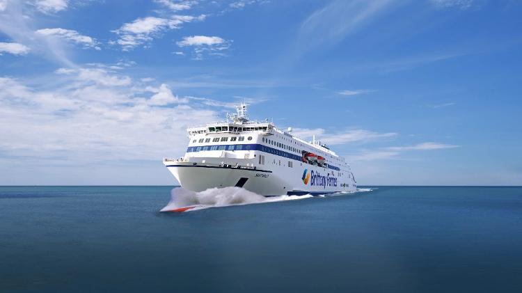 A balsa híbrida-elétrica Saint-Malo cruza o Canal da Mancha desde fevereiro de 2025 A balsa híbrida-elétrica Saint-Malo cruza o Canal da Mancha desde fevereiro de 2025