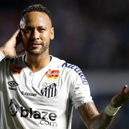 Neymar comemora após marcar para o Santos contra o RB Bragantino pelo Campeonato Paulista 2025 Neymar comemora após marcar para o Santos contra o RB Bragantino pelo Campeonato Paulista 2025