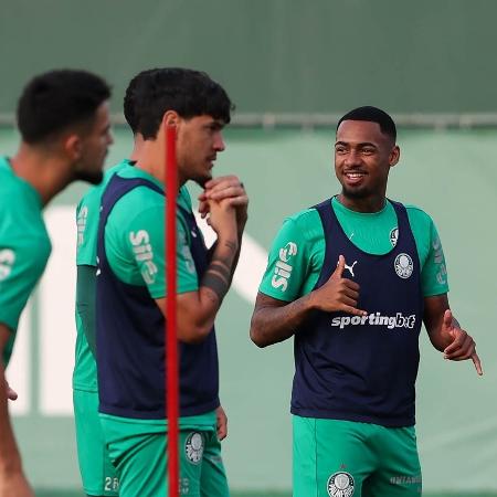 Jogadores do Palmeiras durante treino antes da partida contra o Red Bull Bragantino, pelo Brasileirão Jogadores do Palmeiras durante treino antes da partida contra o Red Bull Bragantino, pelo Brasileirão