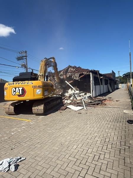 Santos demole estrutura no CT Rei Pelé para erguer um novo espaço Santos demole estrutura no CT Rei Pelé para erguer um novo espaço