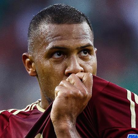 Rondón, de pênalti, garantiu vitória e classificação venezuelana em Los Angeles Rondón, de pênalti, garantiu vitória e classificação venezuelana em Los Angeles