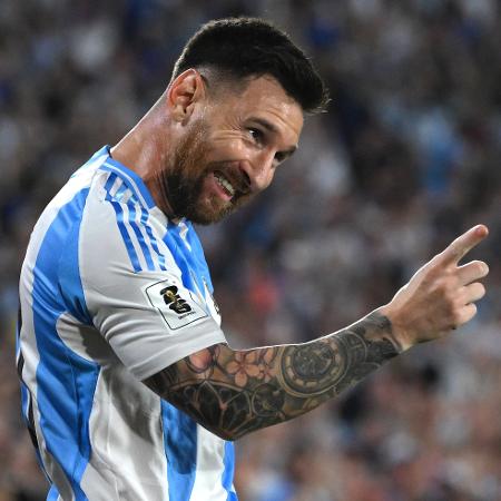 Messi comemora gol marcado pela Argentina contra a Bolívia pelas Eliminatórias Messi comemora gol marcado pela Argentina contra a Bolívia pelas Eliminatórias