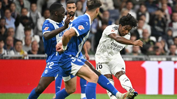 Endrick em ação durante Real Madrid x Alavés, jogo do Campeonato Espanhol Endrick em ação durante Real Madrid x Alavés, jogo do Campeonato Espanhol