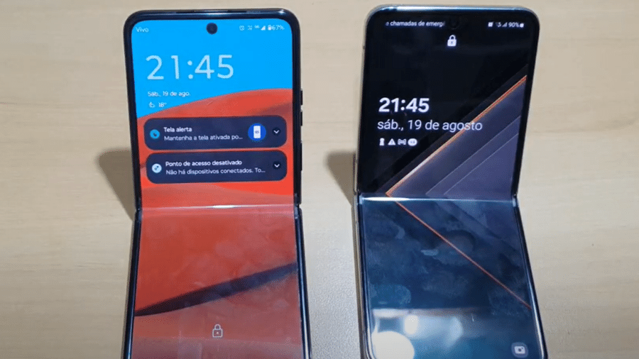 Razr 40 Ultra, da Motorola, e Galaxy Z Flip5, da Samsung - René Ribeiro/UOL