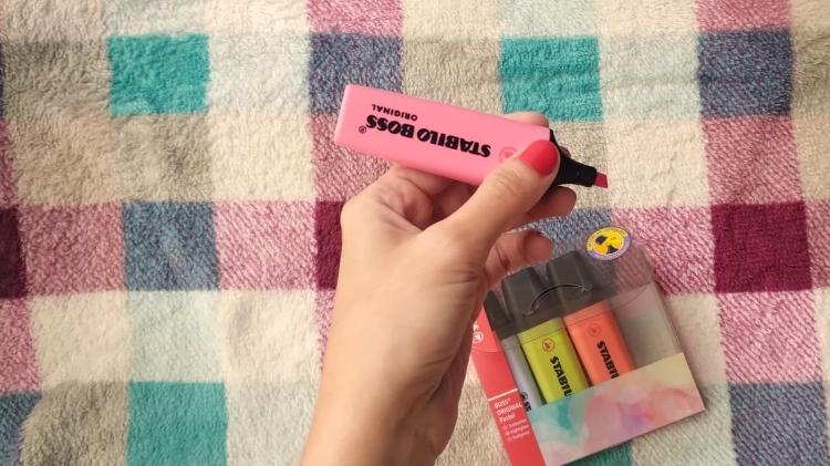Usei marca-texto da Stabilo que tem formato chanfrado Usei marca-texto da Stabilo que tem formato chanfrado