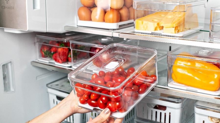 Os organizadores de geladeira, da linha Clear Fresh, são os itens mais vendidos da Ou Os organizadores de geladeira, da linha Clear Fresh, são os itens mais vendidos da Ou