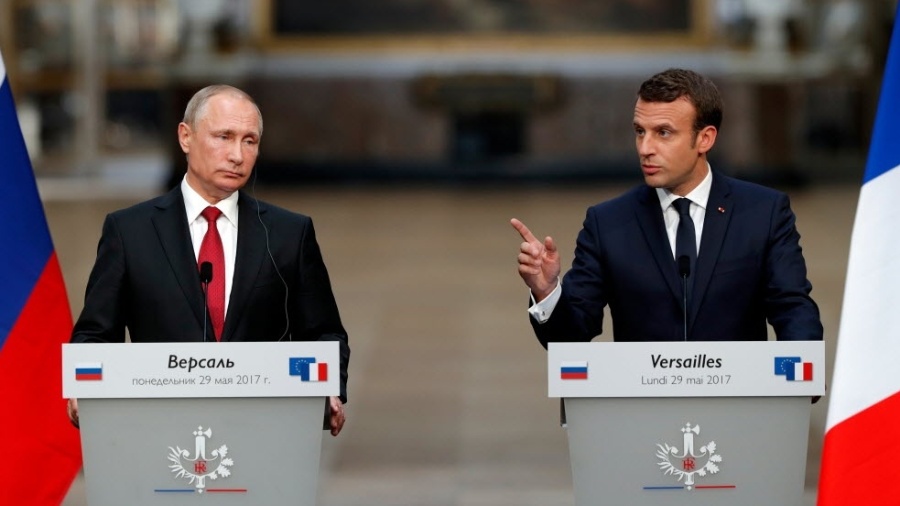 29.mai.2017 - O presidente francês, Emmanuel Macron, à direita, e o presidente russo, Vladimir Putin 29.mai.2017 - O presidente francês, Emmanuel Macron, à direita, e o presidente russo, Vladimir Putin