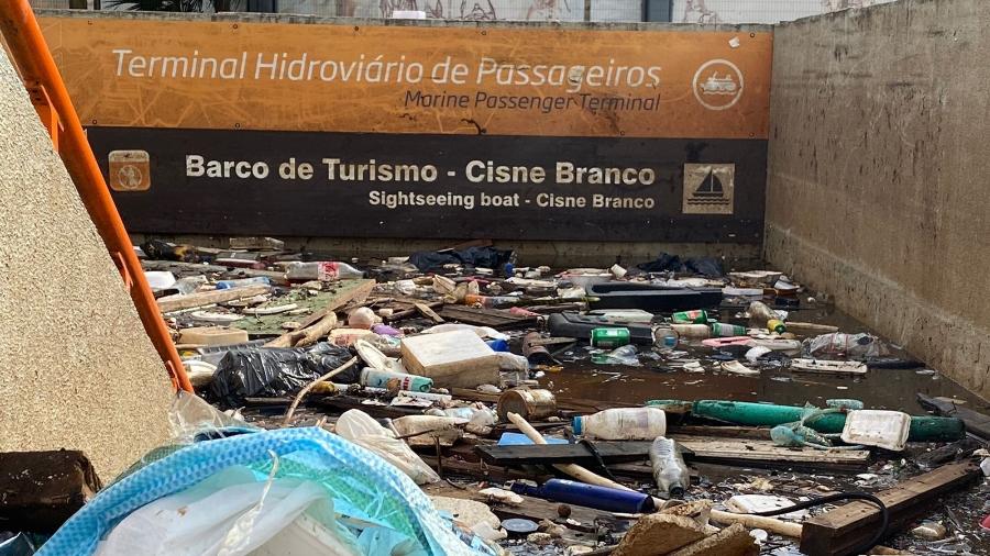 Como ficou acesso ao metrô no centro histórico de Porto Alegre após recuo da enchente Como ficou acesso ao metrô no centro histórico de Porto Alegre após recuo da enchente