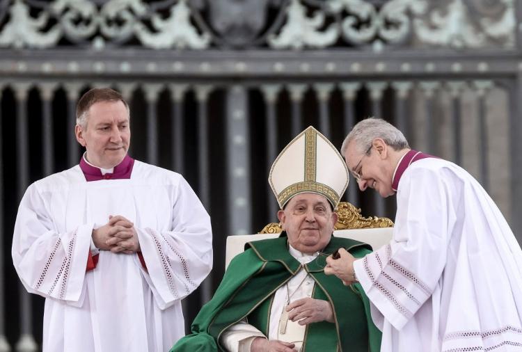 09.fev.2025 - Papa Francisco tem dificuldade para continuar a leitura durante evento no Vaticano 09.fev.2025 - Papa Francisco tem dificuldade para continuar a leitura durante evento no Vaticano